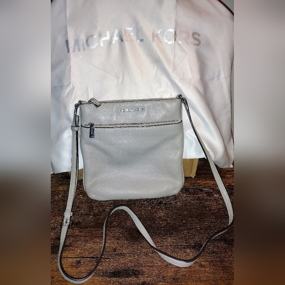Michael Kors Pearl Gray Crossbody Purse